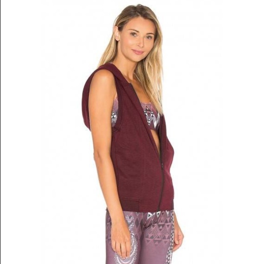 Onzie Sleeveless Hoodie Vest